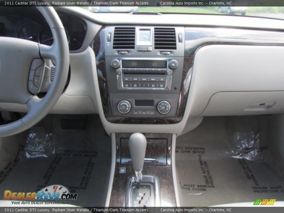 2011 Cadillac DTS Luxury Radiant Silver Metallic / Titanium/Dark Titanium Accents Photo #15