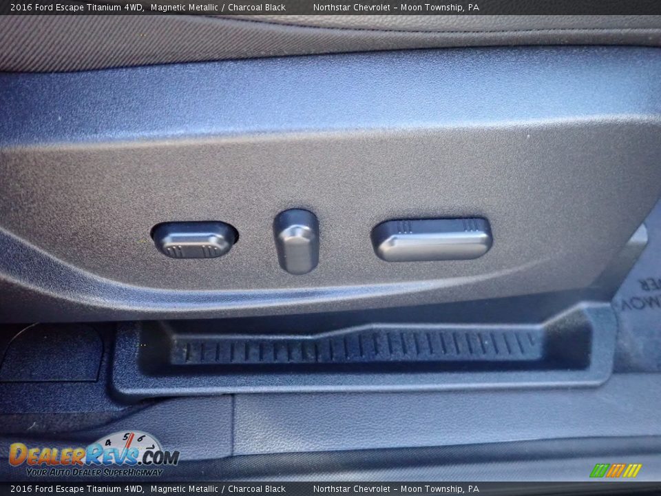 2016 Ford Escape Titanium 4WD Magnetic Metallic / Charcoal Black Photo #17