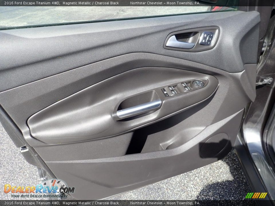 2016 Ford Escape Titanium 4WD Magnetic Metallic / Charcoal Black Photo #25