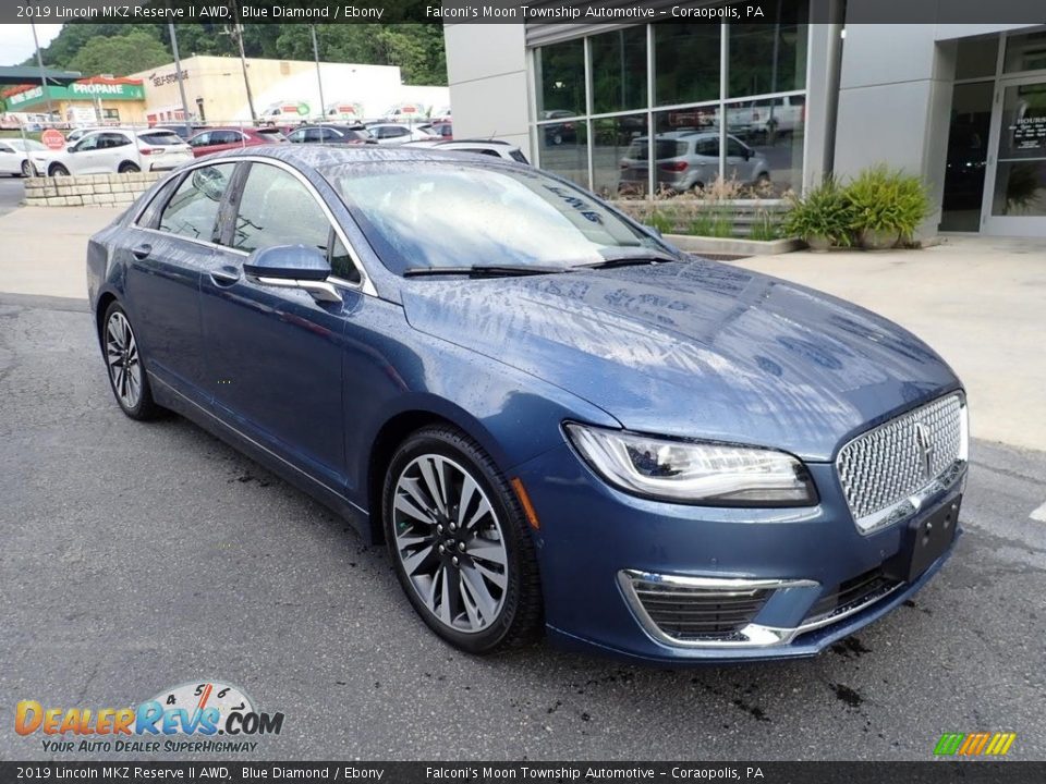 Front 3/4 View of 2019 Lincoln MKZ Reserve II AWD Photo #9