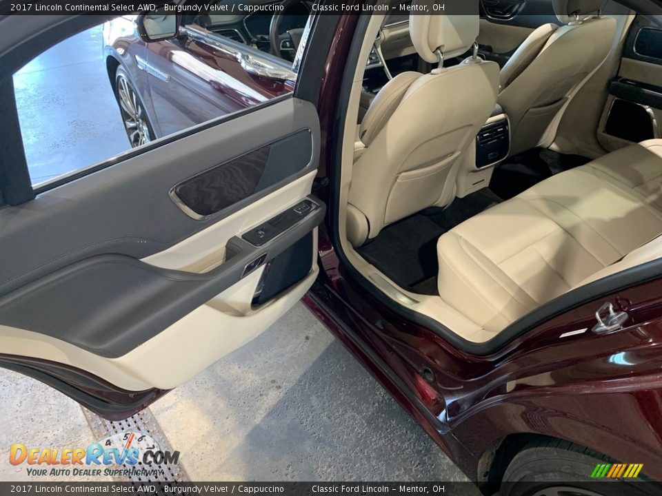 2017 Lincoln Continental Select AWD Burgundy Velvet / Cappuccino Photo #8