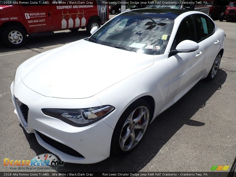 2018 Alfa Romeo Giulia Ti AWD Alfa White / Black/Dark Gray Photo #5