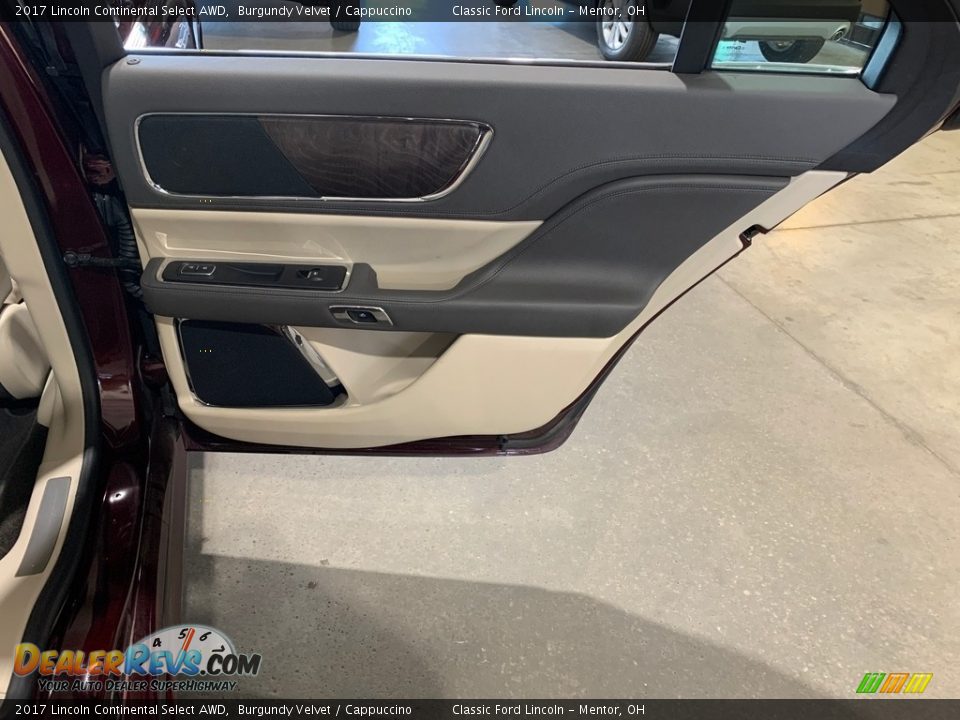 2017 Lincoln Continental Select AWD Burgundy Velvet / Cappuccino Photo #11
