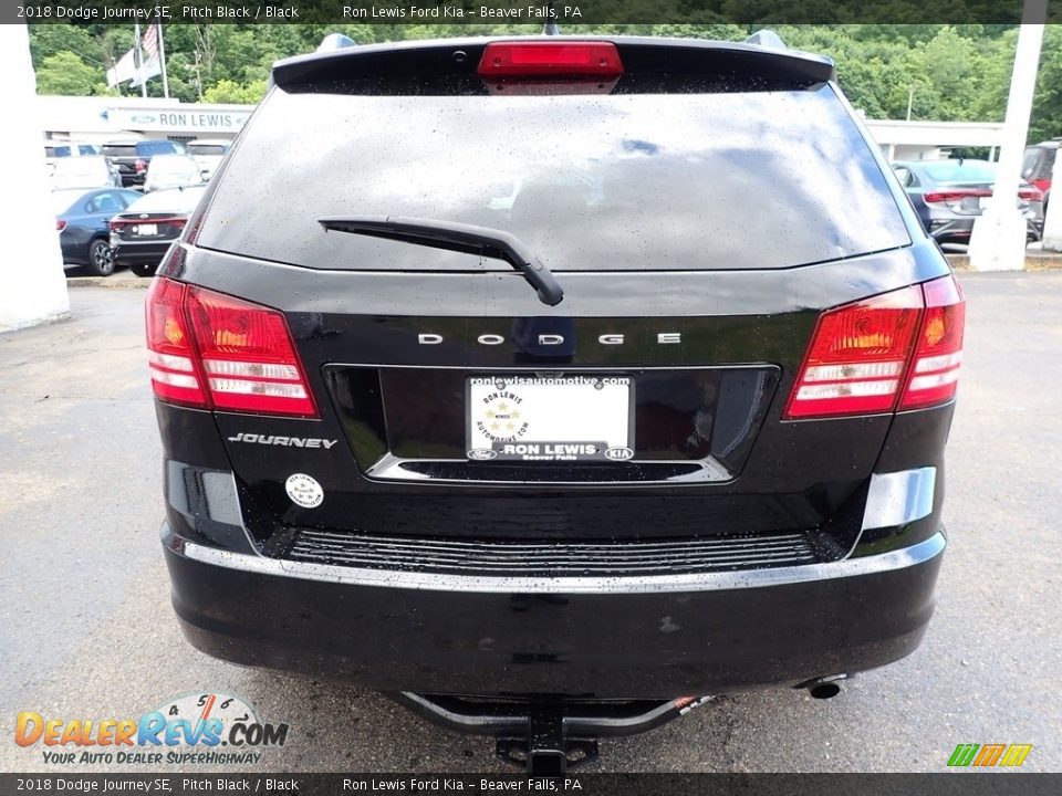2018 Dodge Journey SE Pitch Black / Black Photo #3