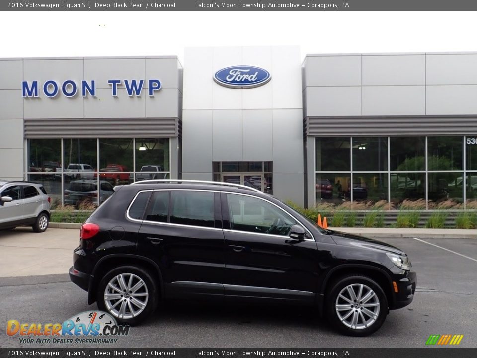 2016 Volkswagen Tiguan SE Deep Black Pearl / Charcoal Photo #1