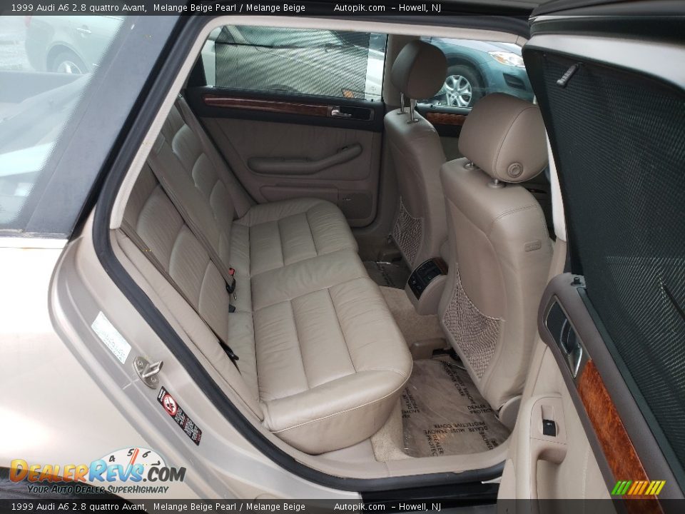 Rear Seat of 1999 Audi A6 2.8 quattro Avant Photo #11