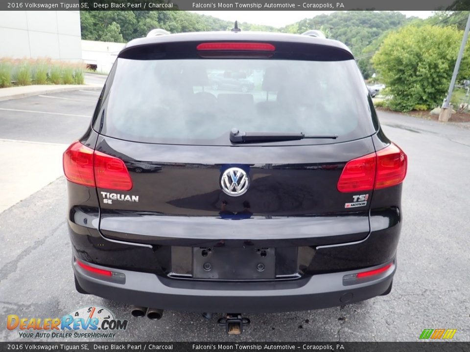 2016 Volkswagen Tiguan SE Deep Black Pearl / Charcoal Photo #3