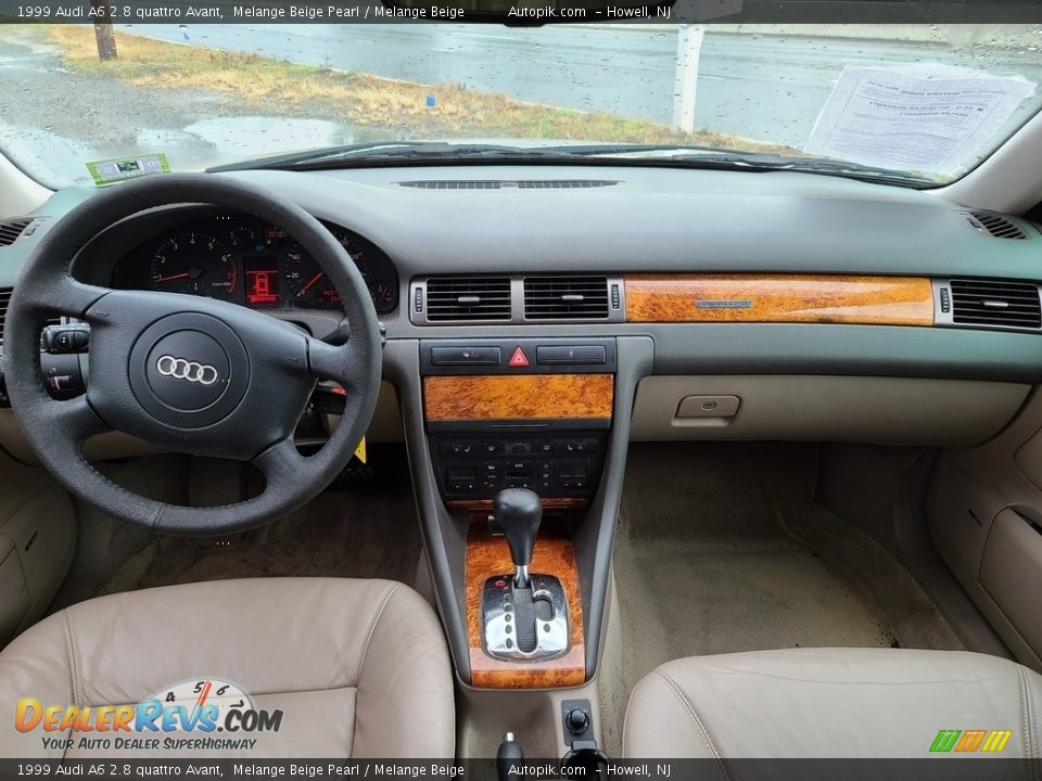 Dashboard of 1999 Audi A6 2.8 quattro Avant Photo #17