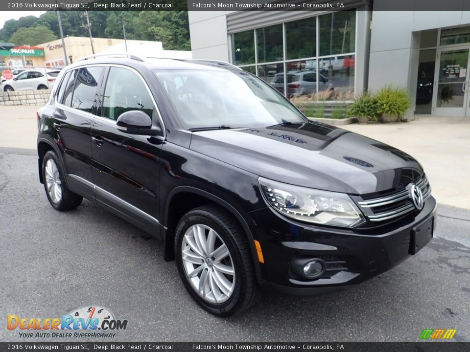 Deep Black Pearl 2016 Volkswagen Tiguan SE Photo #9