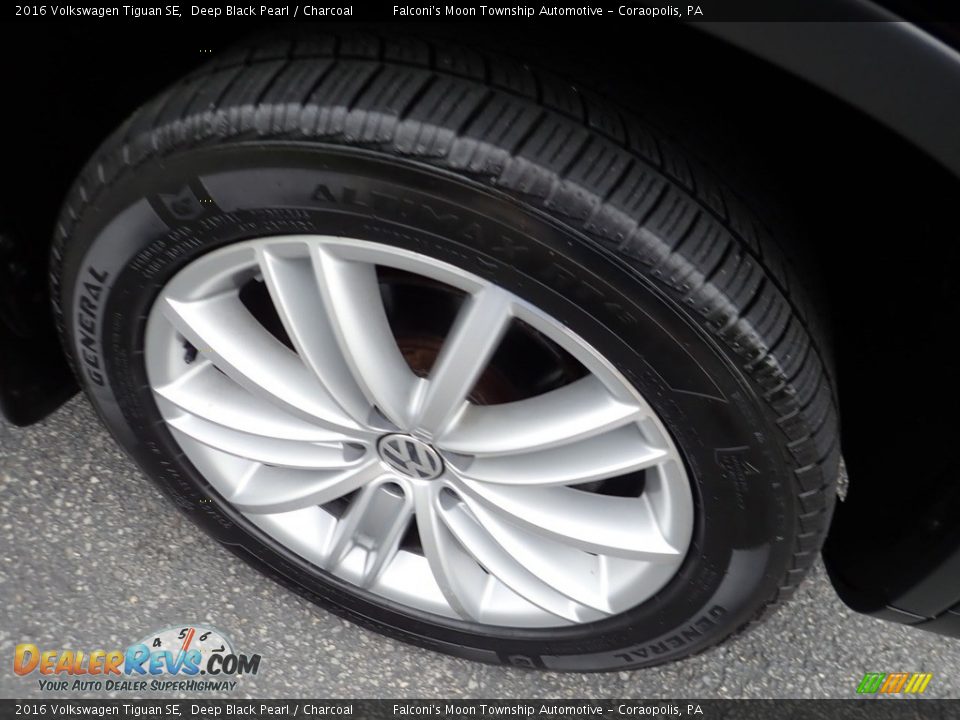 2016 Volkswagen Tiguan SE Wheel Photo #10