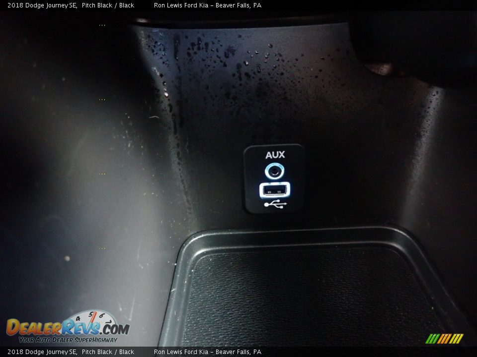 2018 Dodge Journey SE Pitch Black / Black Photo #18