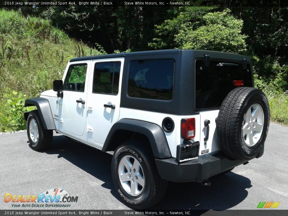 2016 Jeep Wrangler Unlimited Sport 4x4 Bright White / Black Photo #8