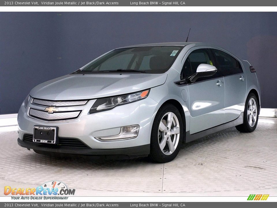 Front 3/4 View of 2013 Chevrolet Volt  Photo #11