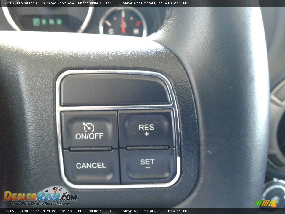 2016 Jeep Wrangler Unlimited Sport 4x4 Bright White / Black Photo #19