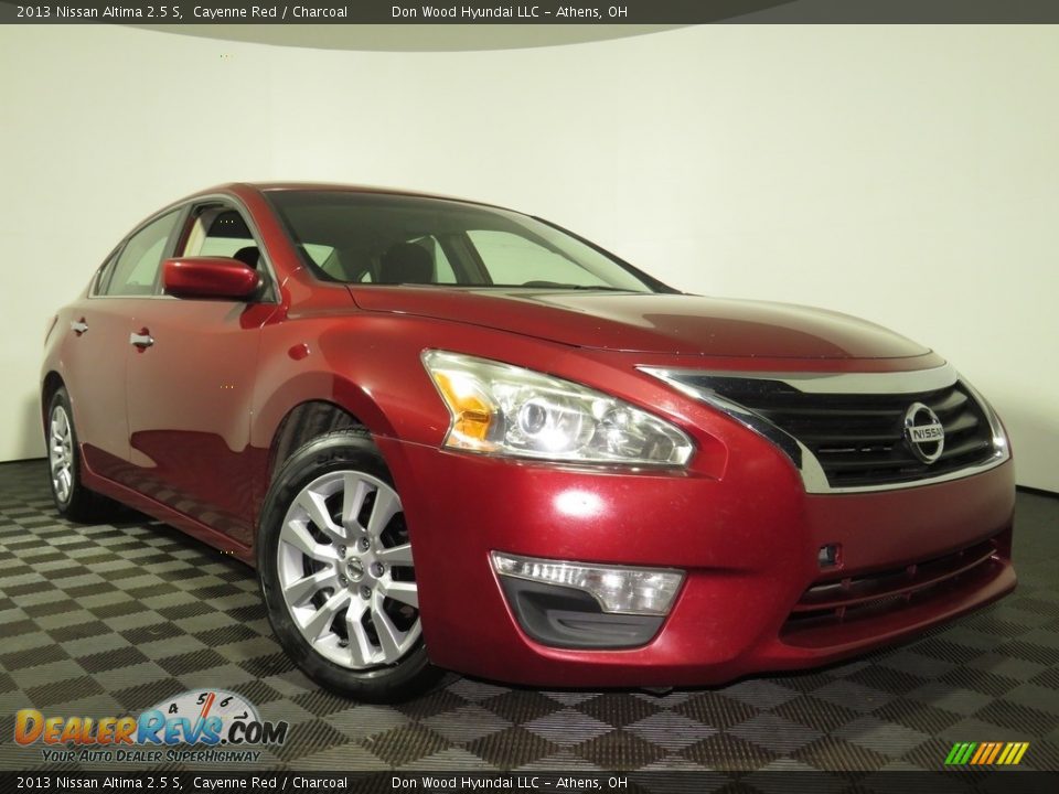 2013 Nissan Altima 2.5 S Cayenne Red / Charcoal Photo #1