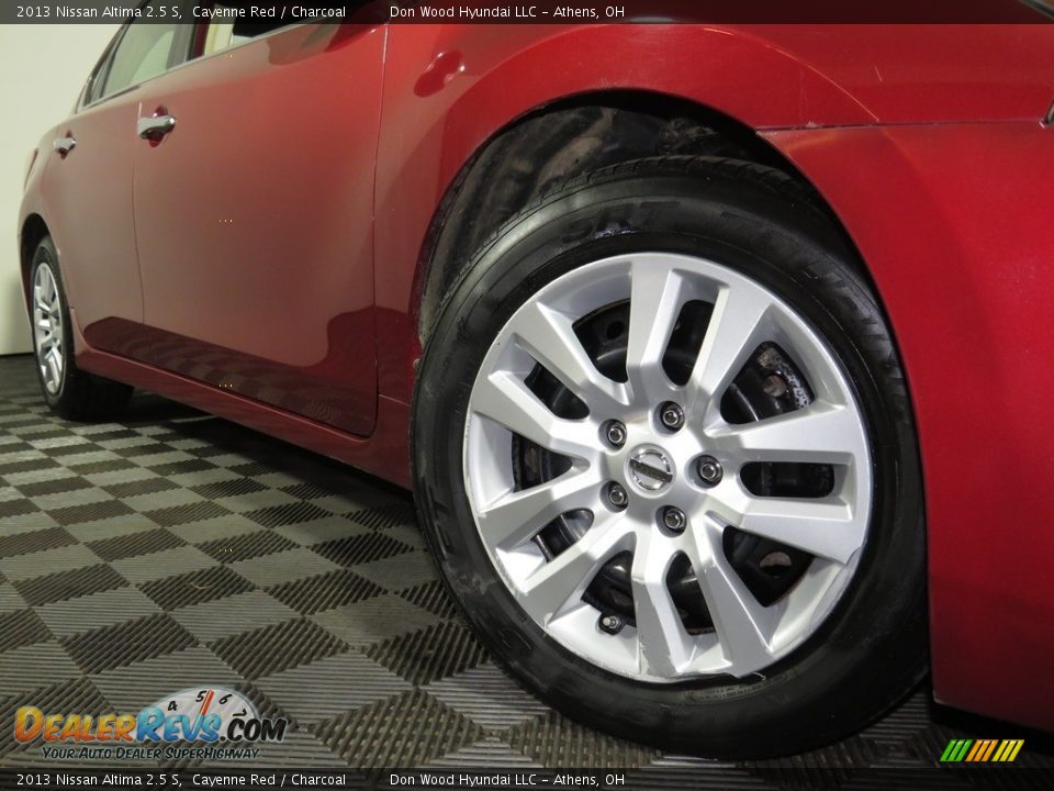 2013 Nissan Altima 2.5 S Cayenne Red / Charcoal Photo #3