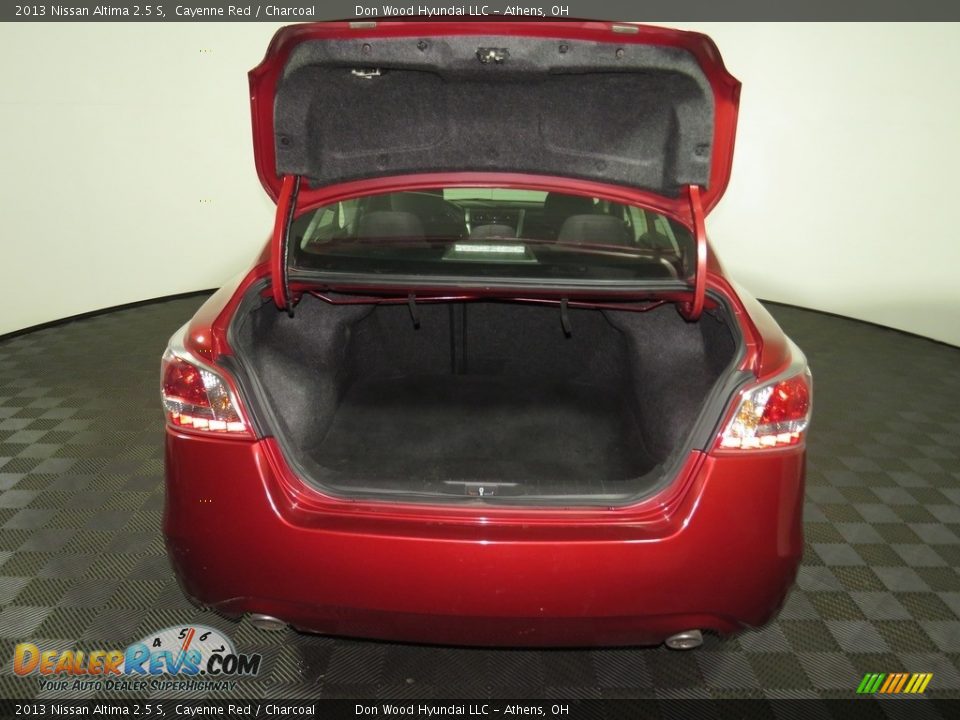 2013 Nissan Altima 2.5 S Cayenne Red / Charcoal Photo #12