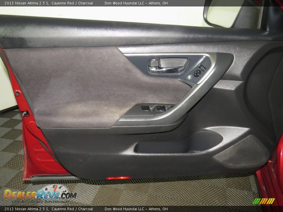 2013 Nissan Altima 2.5 S Cayenne Red / Charcoal Photo #16