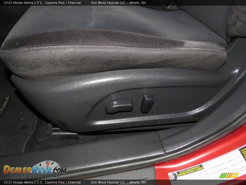 2013 Nissan Altima 2.5 S Cayenne Red / Charcoal Photo #17