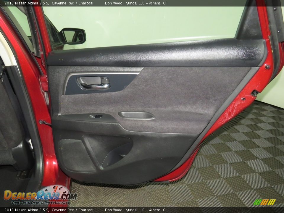 2013 Nissan Altima 2.5 S Cayenne Red / Charcoal Photo #22