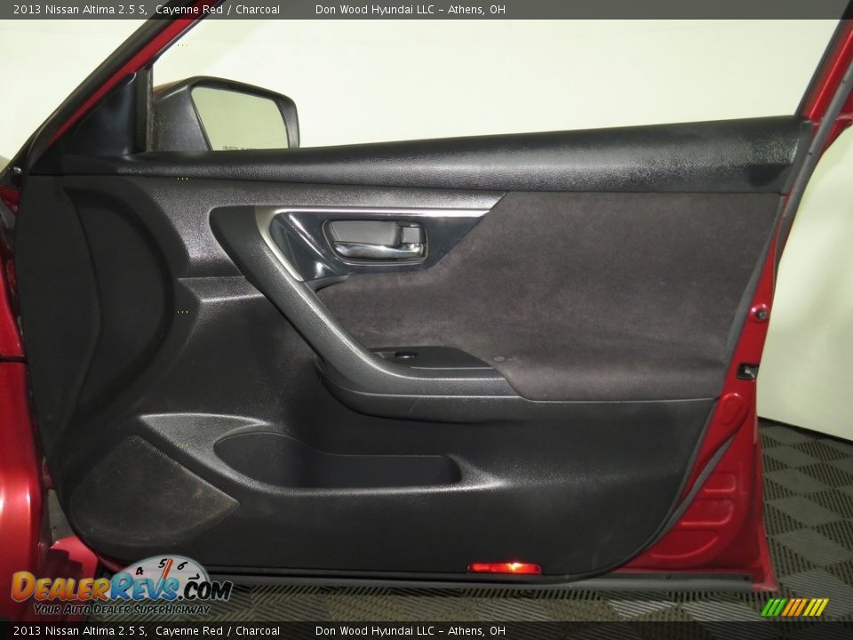 2013 Nissan Altima 2.5 S Cayenne Red / Charcoal Photo #24