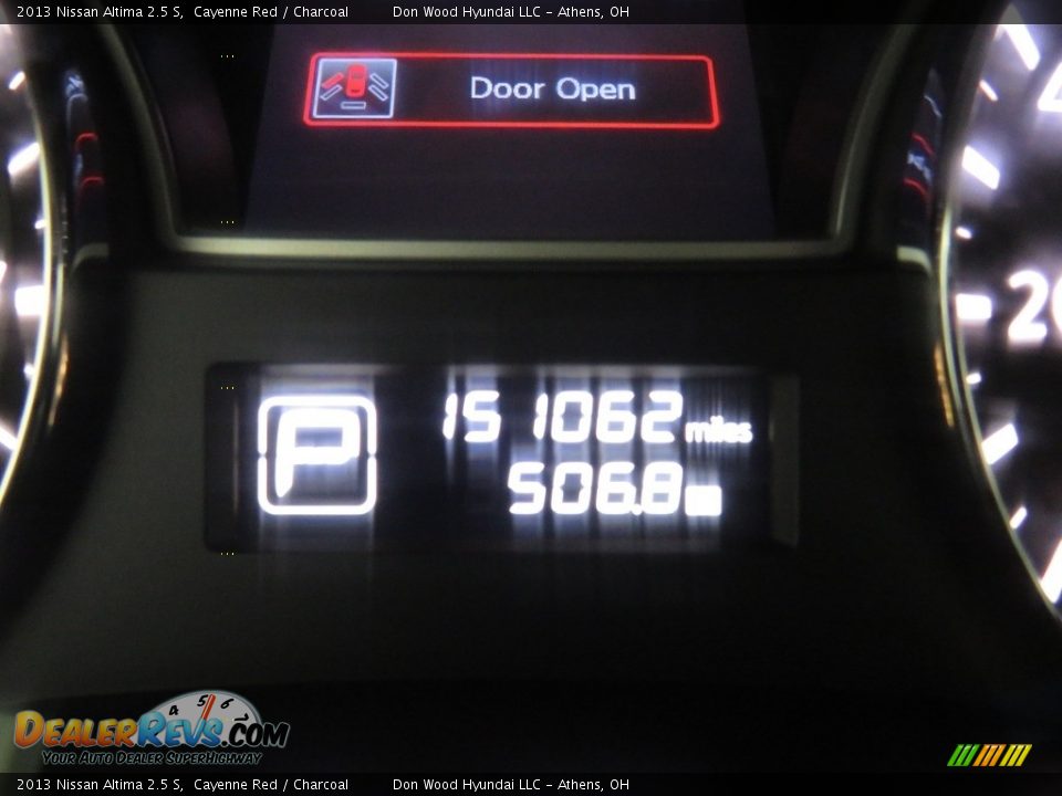 2013 Nissan Altima 2.5 S Cayenne Red / Charcoal Photo #28
