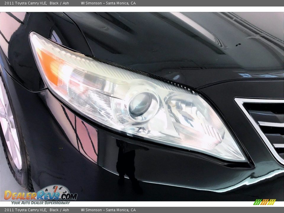 2011 Toyota Camry XLE Black / Ash Photo #32