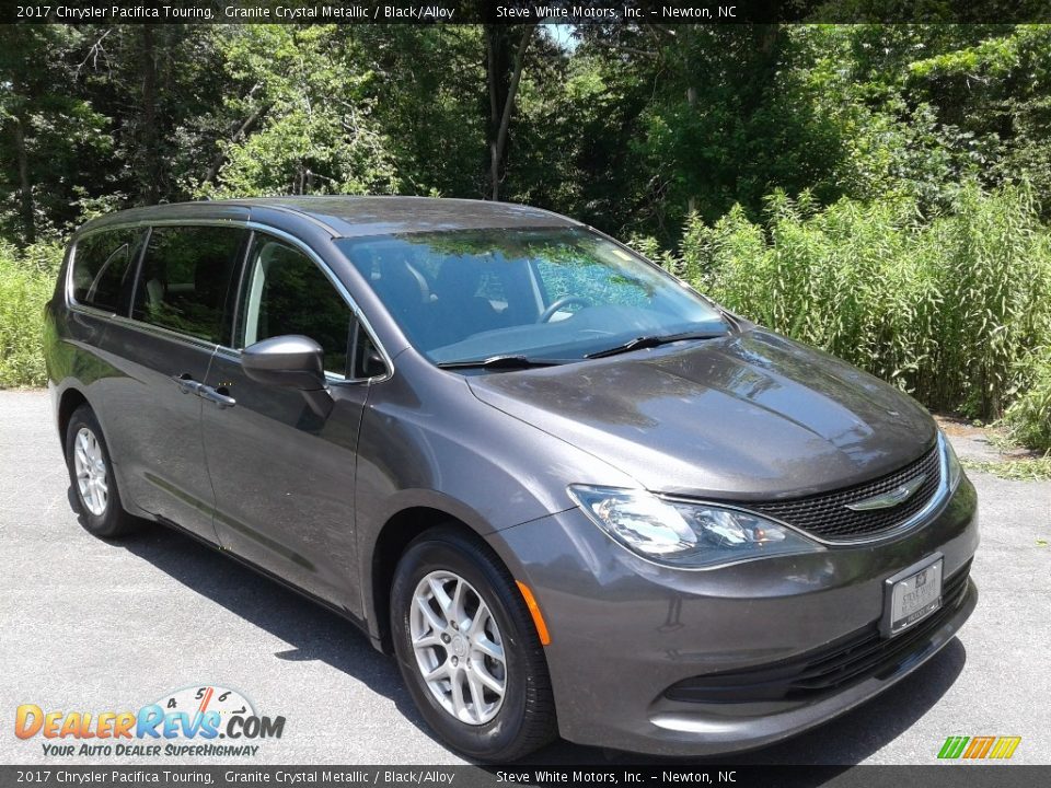 2017 Chrysler Pacifica Touring Granite Crystal Metallic / Black/Alloy Photo #4