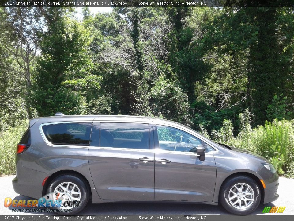 2017 Chrysler Pacifica Touring Granite Crystal Metallic / Black/Alloy Photo #5