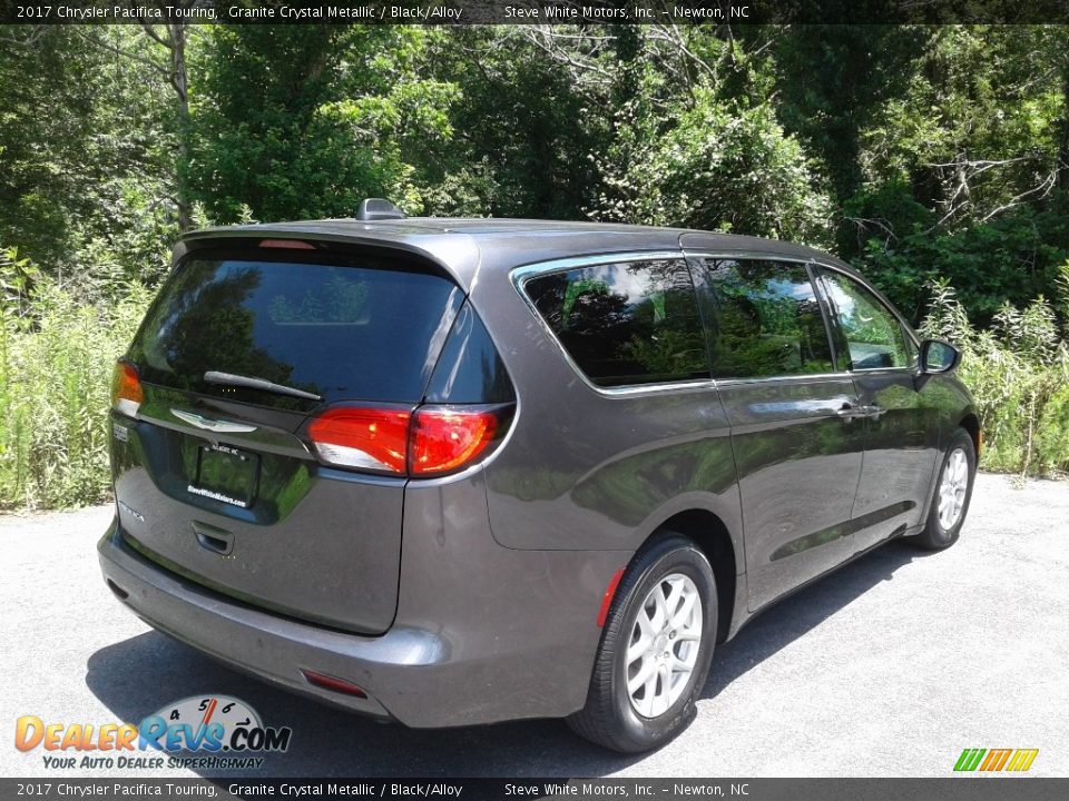 2017 Chrysler Pacifica Touring Granite Crystal Metallic / Black/Alloy Photo #6
