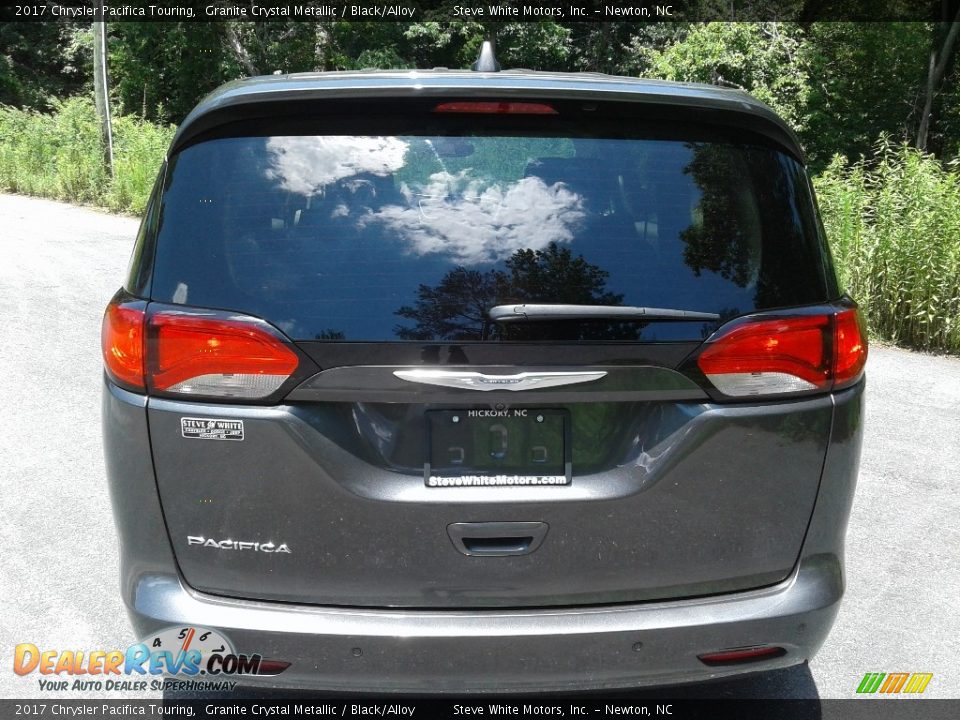 2017 Chrysler Pacifica Touring Granite Crystal Metallic / Black/Alloy Photo #7