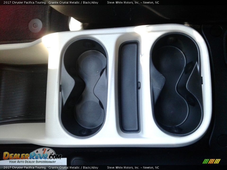 2017 Chrysler Pacifica Touring Granite Crystal Metallic / Black/Alloy Photo #23