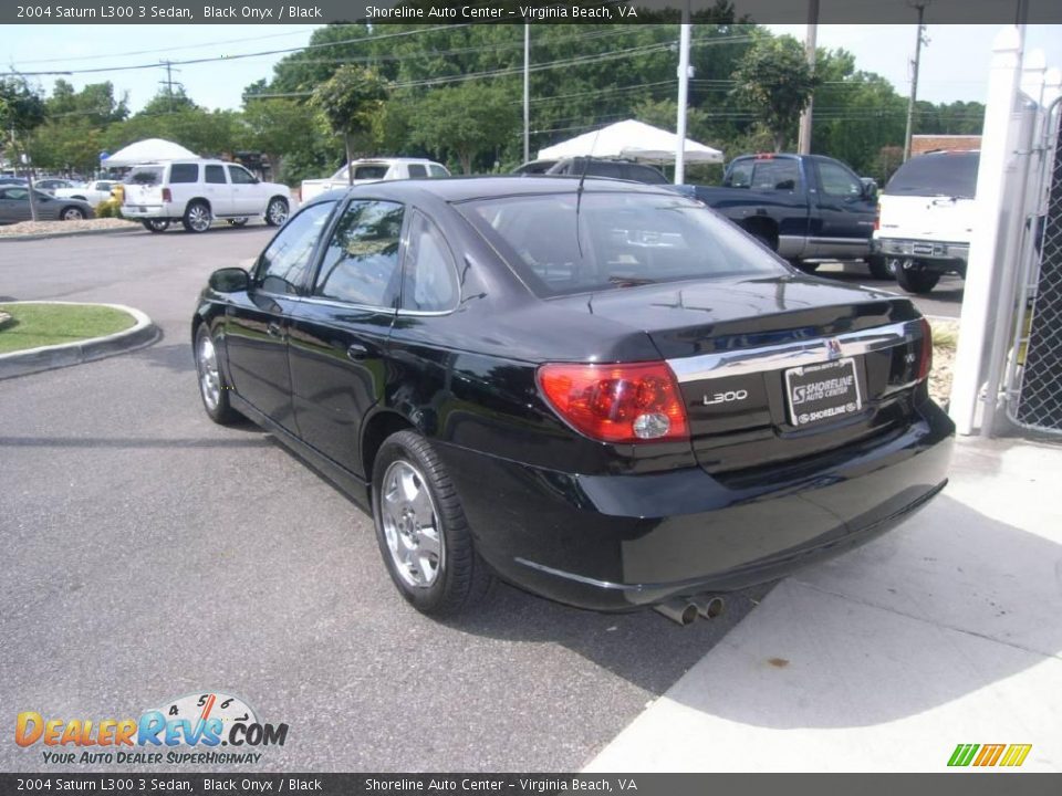 2004 Saturn L300 3 Sedan Black Onyx / Black Photo #5