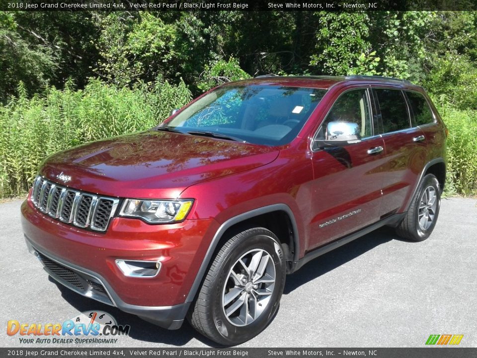 2018 Jeep Grand Cherokee Limited 4x4 Velvet Red Pearl / Black/Light Frost Beige Photo #3