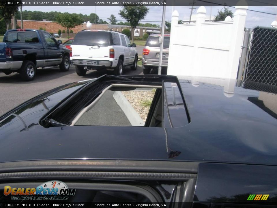 2004 Saturn L300 3 Sedan Black Onyx / Black Photo #11