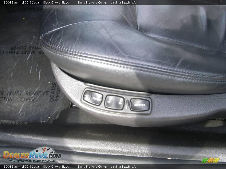 2004 Saturn L300 3 Sedan Black Onyx / Black Photo #13