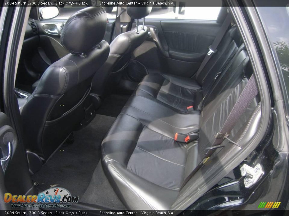2004 Saturn L300 3 Sedan Black Onyx / Black Photo #14
