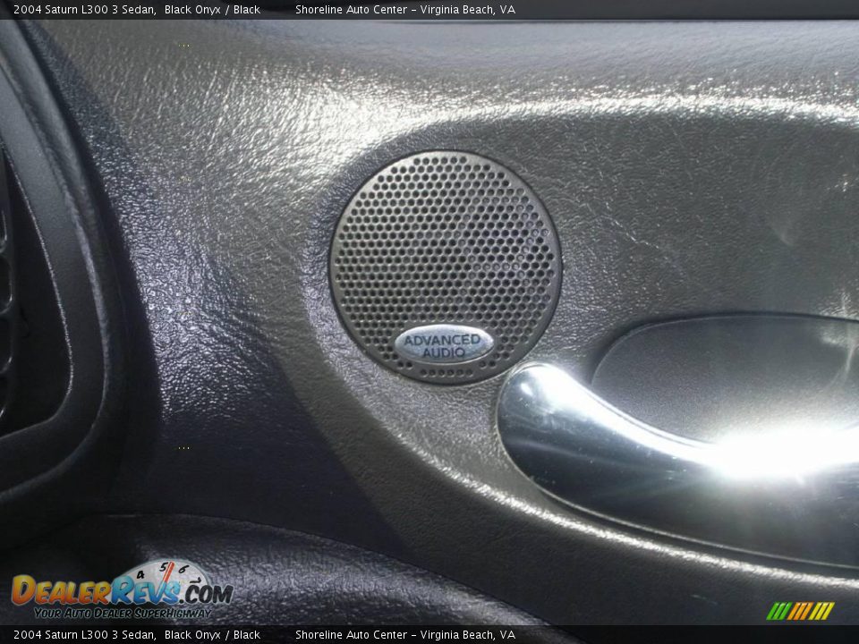 2004 Saturn L300 3 Sedan Black Onyx / Black Photo #18