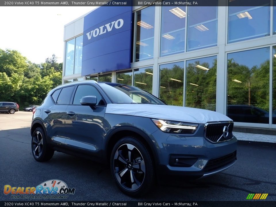 2020 Volvo XC40 T5 Momentum AWD Thunder Grey Metallic / Charcoal Photo #1
