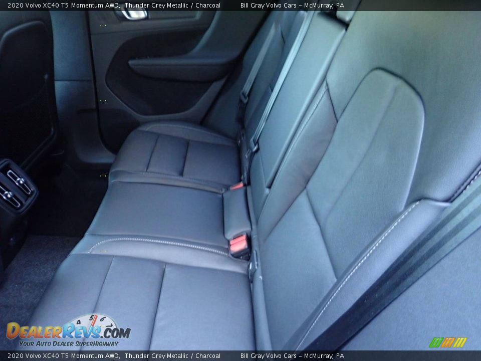 2020 Volvo XC40 T5 Momentum AWD Thunder Grey Metallic / Charcoal Photo #9