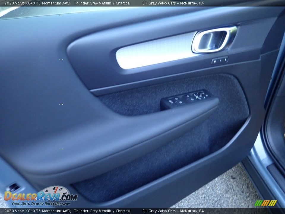 2020 Volvo XC40 T5 Momentum AWD Thunder Grey Metallic / Charcoal Photo #11