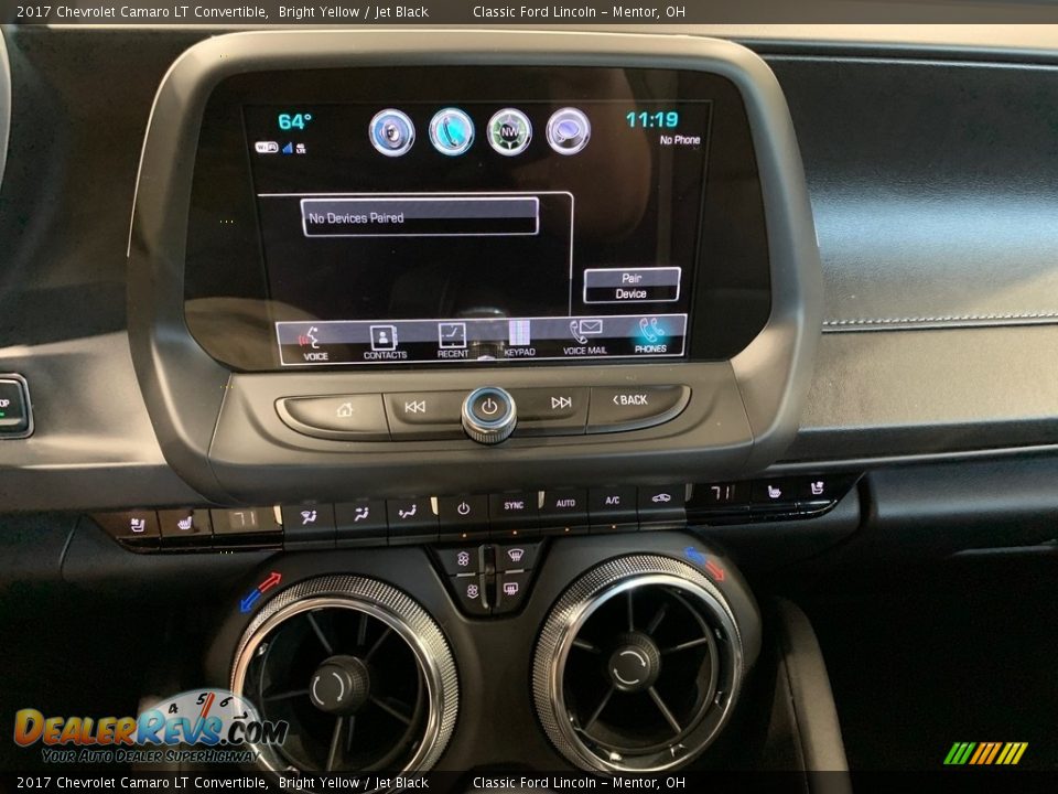 Controls of 2017 Chevrolet Camaro LT Convertible Photo #17