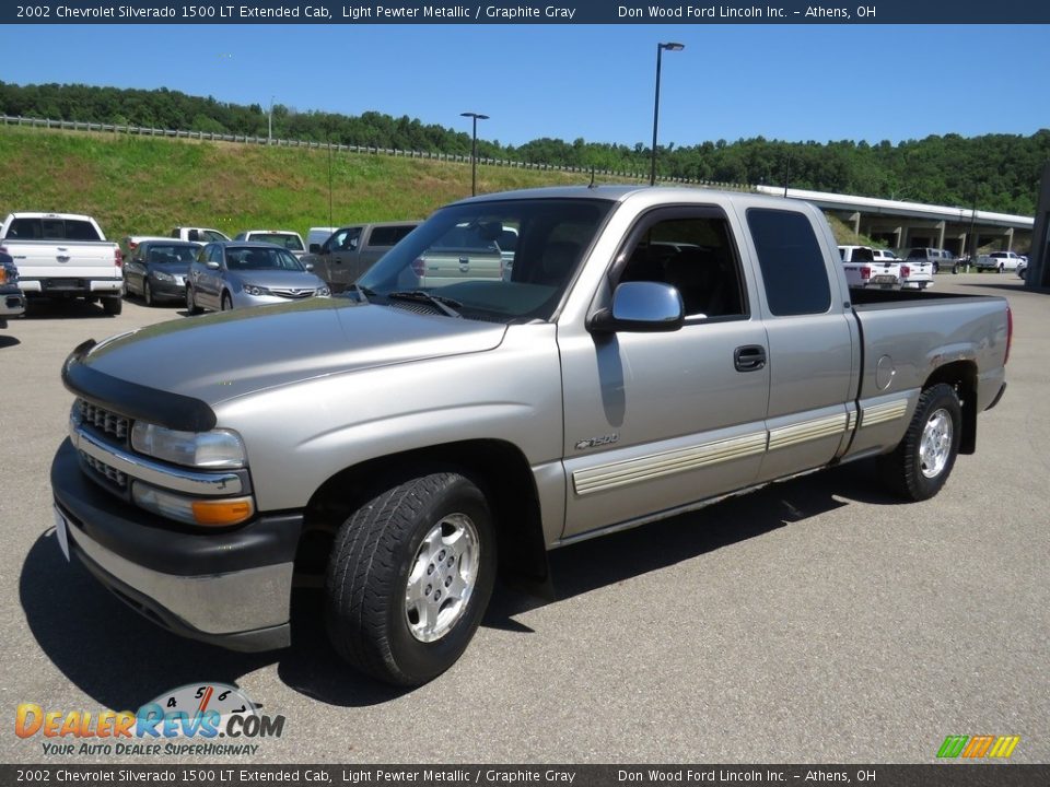 Front 3/4 View of 2002 Chevrolet Silverado 1500 LT Extended Cab Photo #7