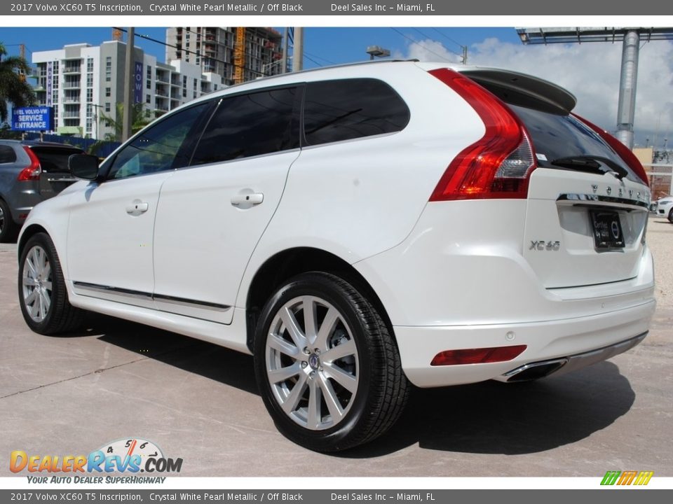 Crystal White Pearl Metallic 2017 Volvo XC60 T5 Inscription Photo #7