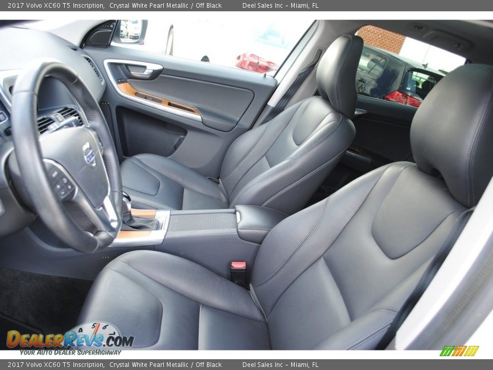 Front Seat of 2017 Volvo XC60 T5 Inscription Photo #13