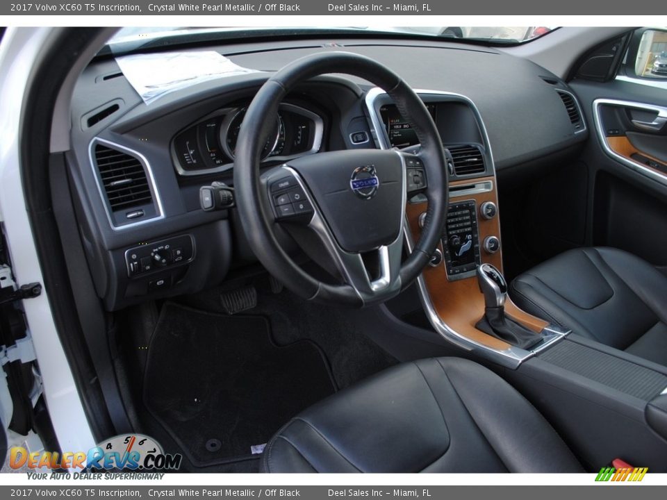 Off Black Interior - 2017 Volvo XC60 T5 Inscription Photo #14