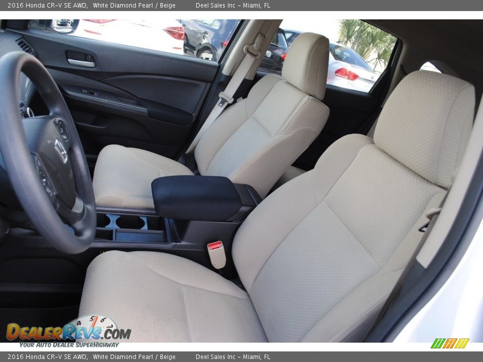 Front Seat of 2016 Honda CR-V SE AWD Photo #12