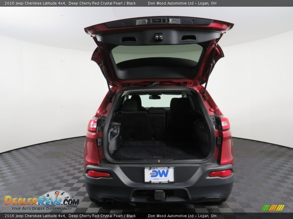 2016 Jeep Cherokee Latitude 4x4 Deep Cherry Red Crystal Pearl / Black Photo #13