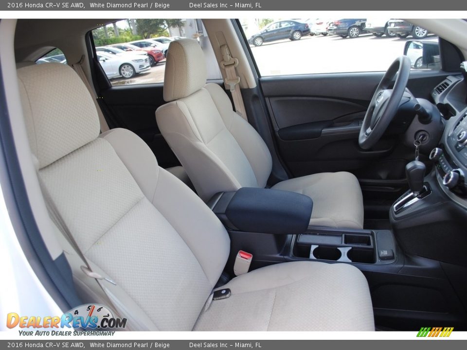 Front Seat of 2016 Honda CR-V SE AWD Photo #17