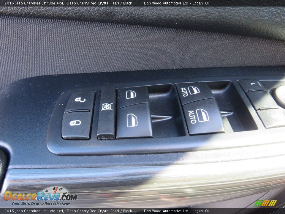 2016 Jeep Cherokee Latitude 4x4 Deep Cherry Red Crystal Pearl / Black Photo #17